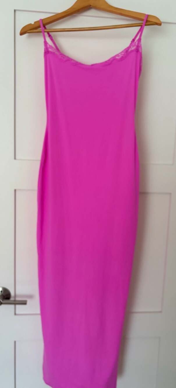 SKIMS Fits Everybody Lace Long Slip Dress in Bubble Gum Size Medium - Picture 5 of 6